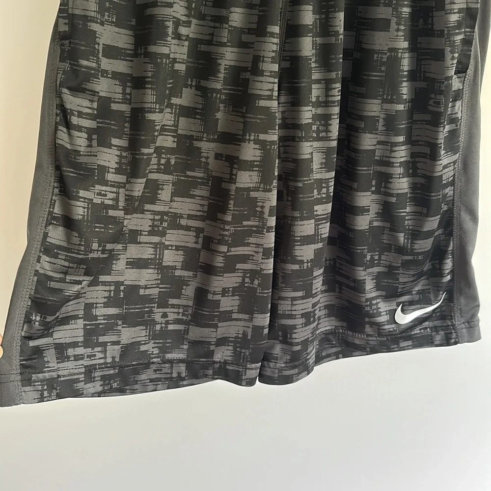 Nike Black & Gray Print Dry-Fit Side Pockets Drawstring Basketball Shorts